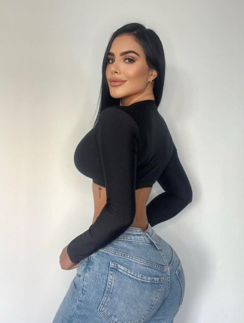 Top Karoline - Image 10
