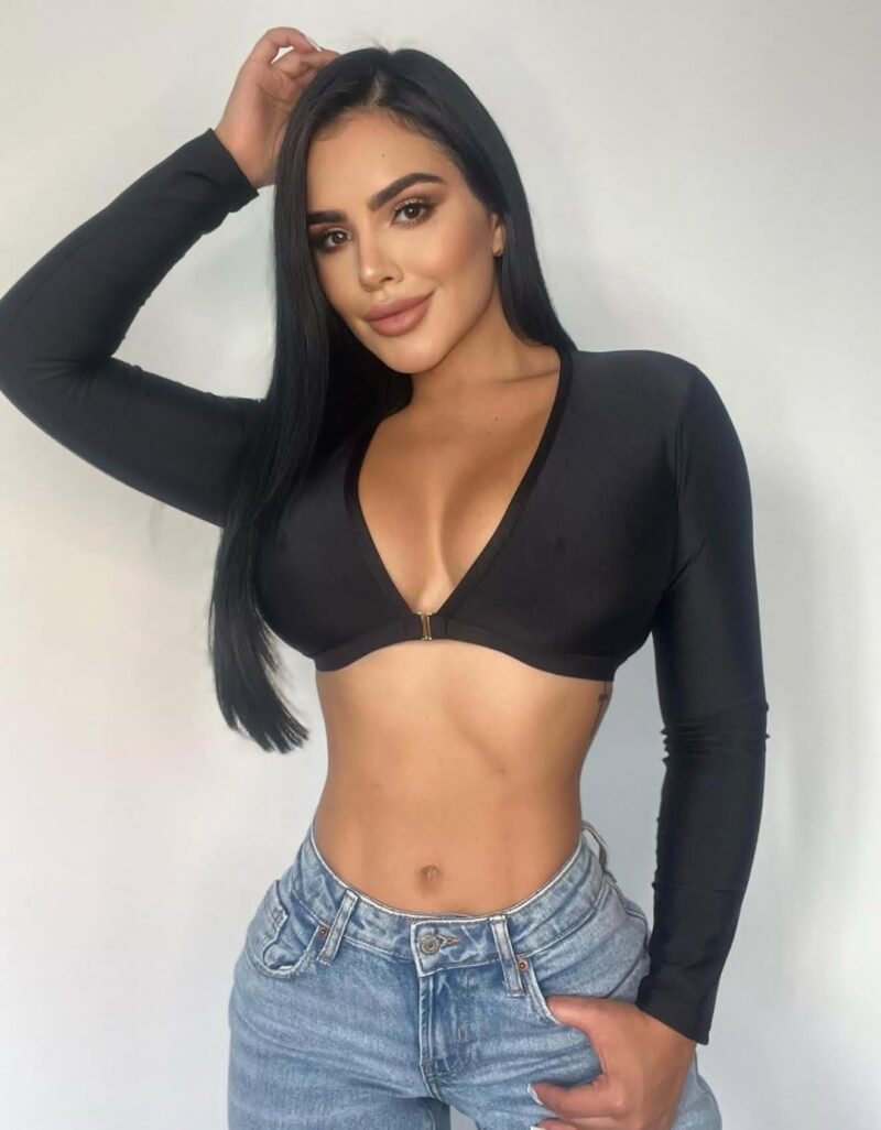Top Karoline - Image 11