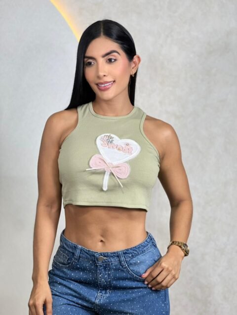 BASICA EN RIB CON APLIQUE DE FLOR